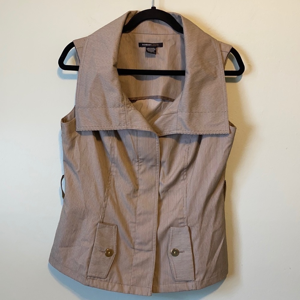 Robert Louis Fitted Stripped Vest W/Hidden Buttons